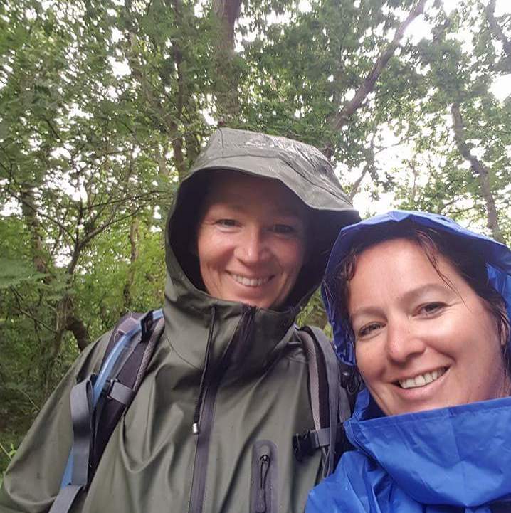 Bewijzen gokken Oneerlijk 10 kledingtips voor aangenaam wandelen in de regen - Wandelvrouw