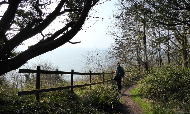 Ivonne heeft uitzicht. South West Coast Path