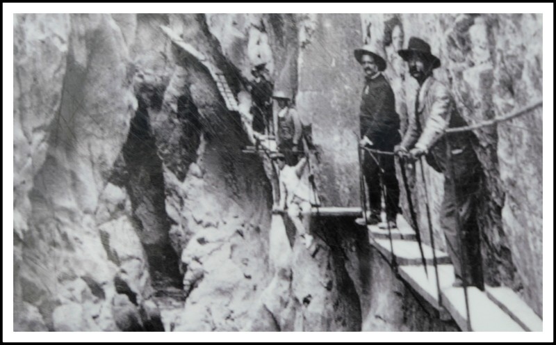 Zo zag het Koningspad (Caminito del Rey) er vroeger uit.