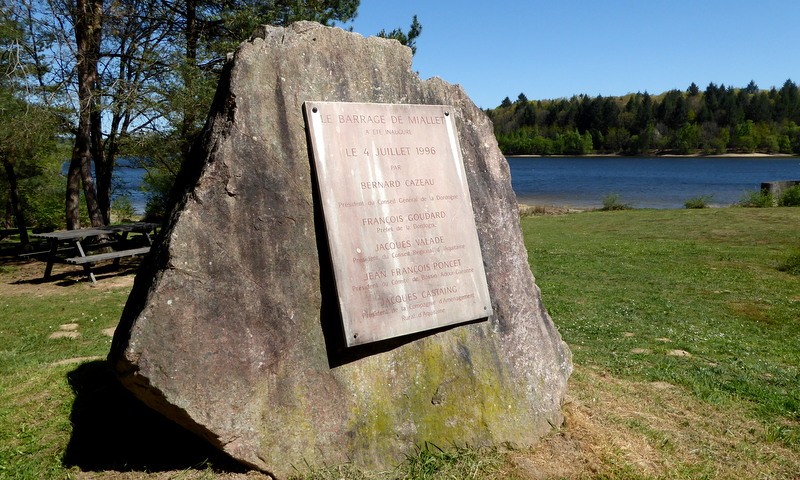 gedenkteken le barrage de Miallet