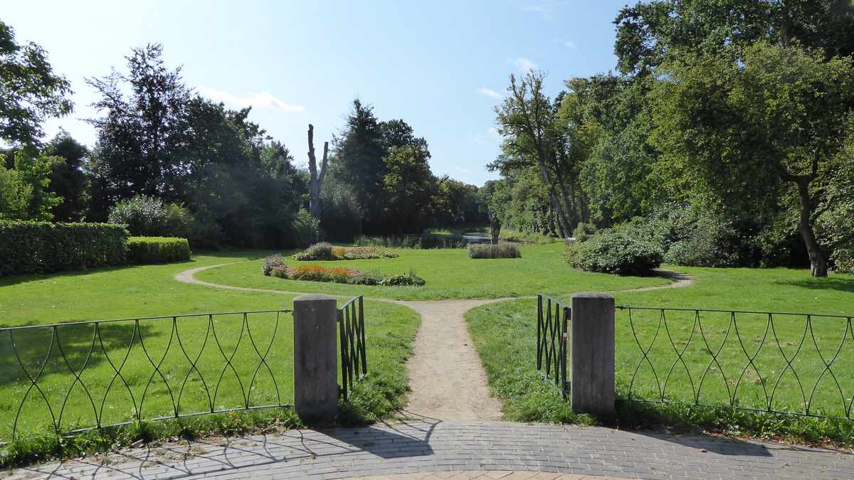 Lanterfanten in Beetsterzwaag - ingang overtuin van Lyndenstein