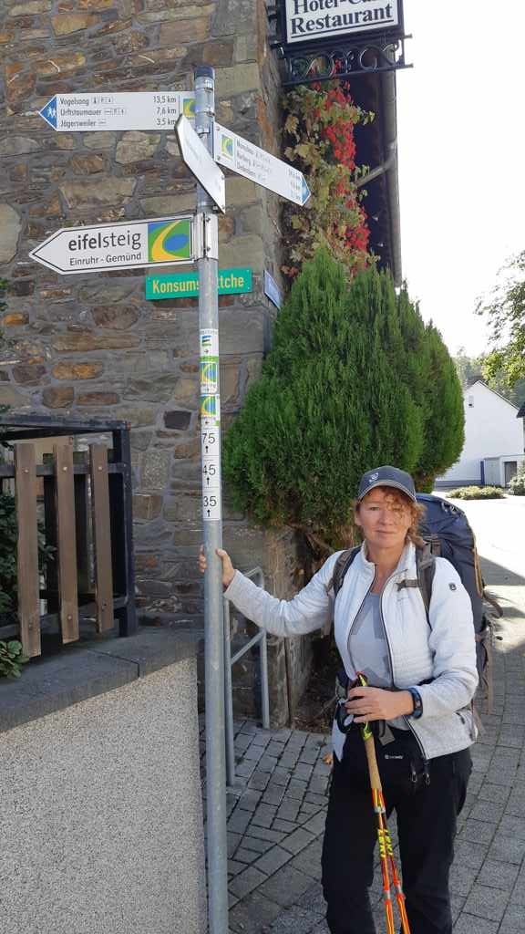 Eifelsteig Etappe 4 - Wandelvrouw