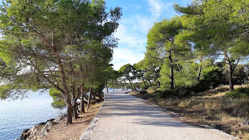 Kroatië | Doen in Šibenik: wandelen langs het kanaal van Sveti Ante