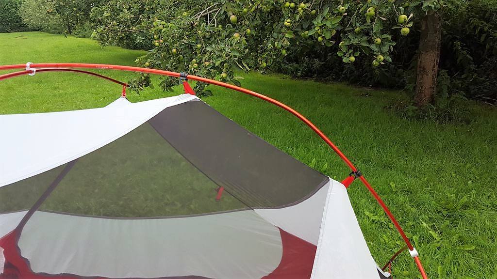 Review lichtgewicht tent - MSR Hubba Hubba NX - kromme stok