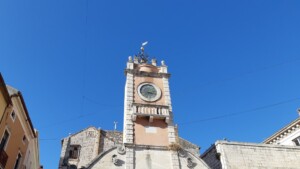 Stadwandeling Zadar - toren op Volksplein