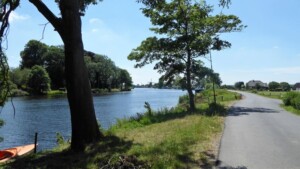 Noord-Hollandpad etappe 15: wandelen van Abcoude tot ’s Gravenland - langs de Vecht wandelen
