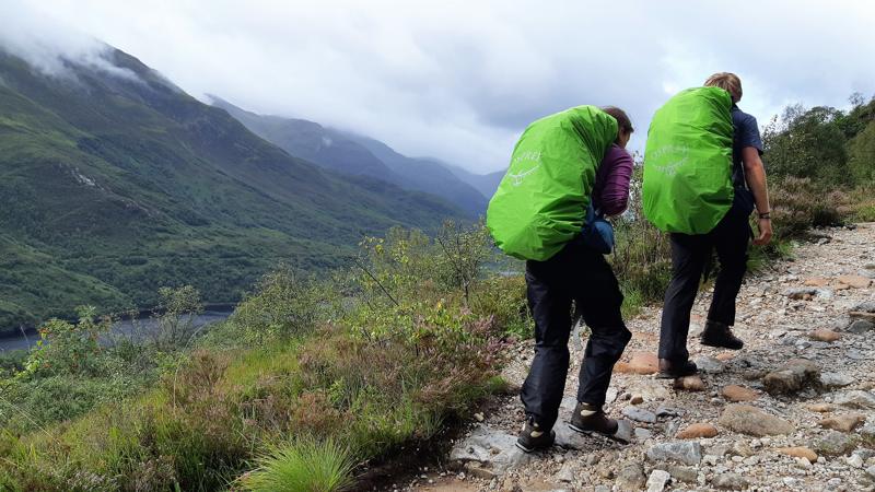 springen Berg Vesuvius Zeeman Tips voor regenkleding als je een rugzak draagt - Wandelvrouw