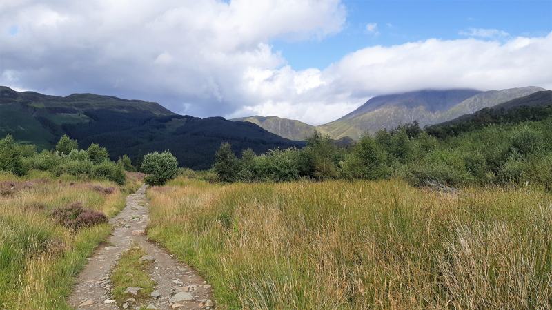 Lange afstandspad met zicht op Ben Nevis