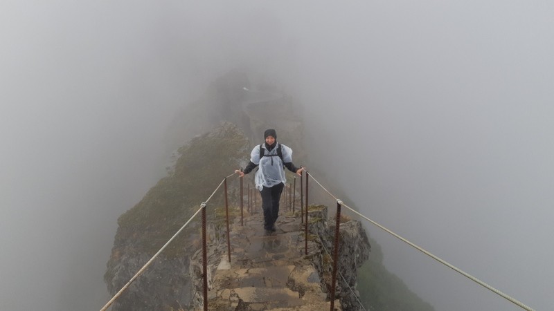 Wandelen op Madeira met hoogtevrees - een afgrond aan beide zijden