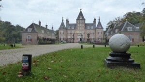 Wandelroute het Jufferpad langs Kasteel Renswoude