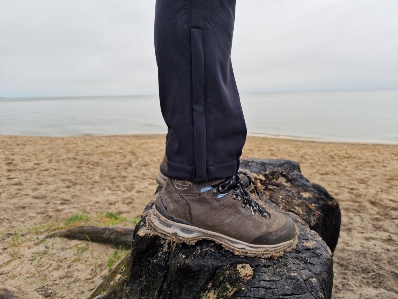 ritsen voor skischoenen Hibill Pants revolutionRace