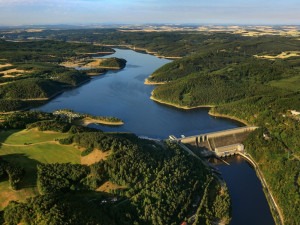 Kamýk dam, wandelen in Praag en omgeving