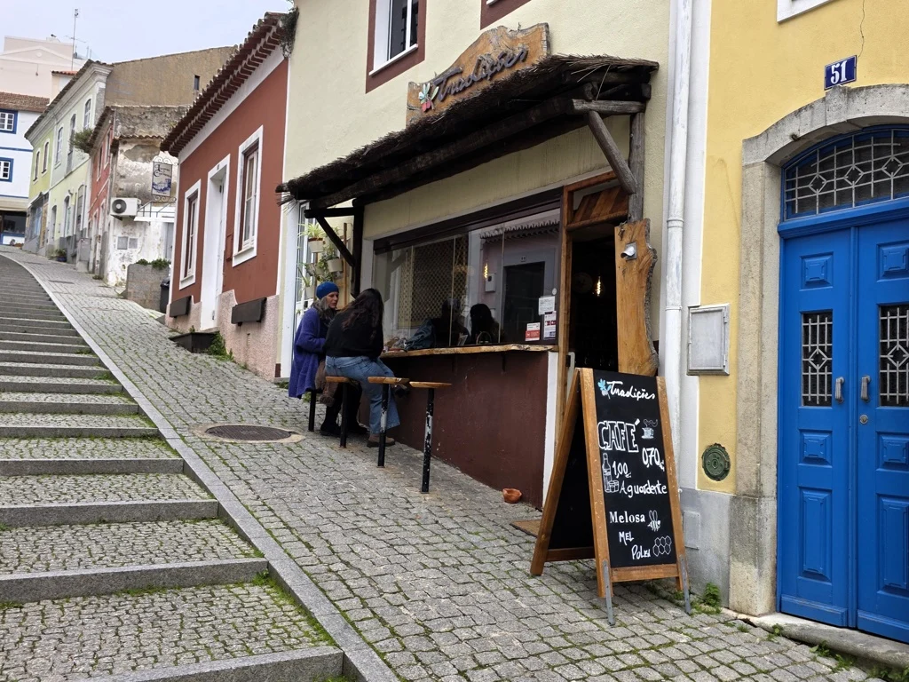 lokaal cafe algarve Monchique