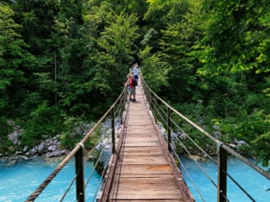 wwandelbrug slovenie soca rivier