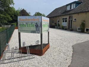 kaasmakerij en boerderijwinkel Van Eijk in Vlist